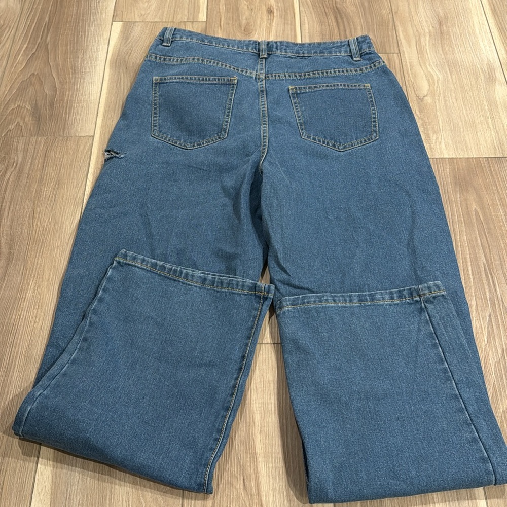 Jeans - Picture 6 of 6